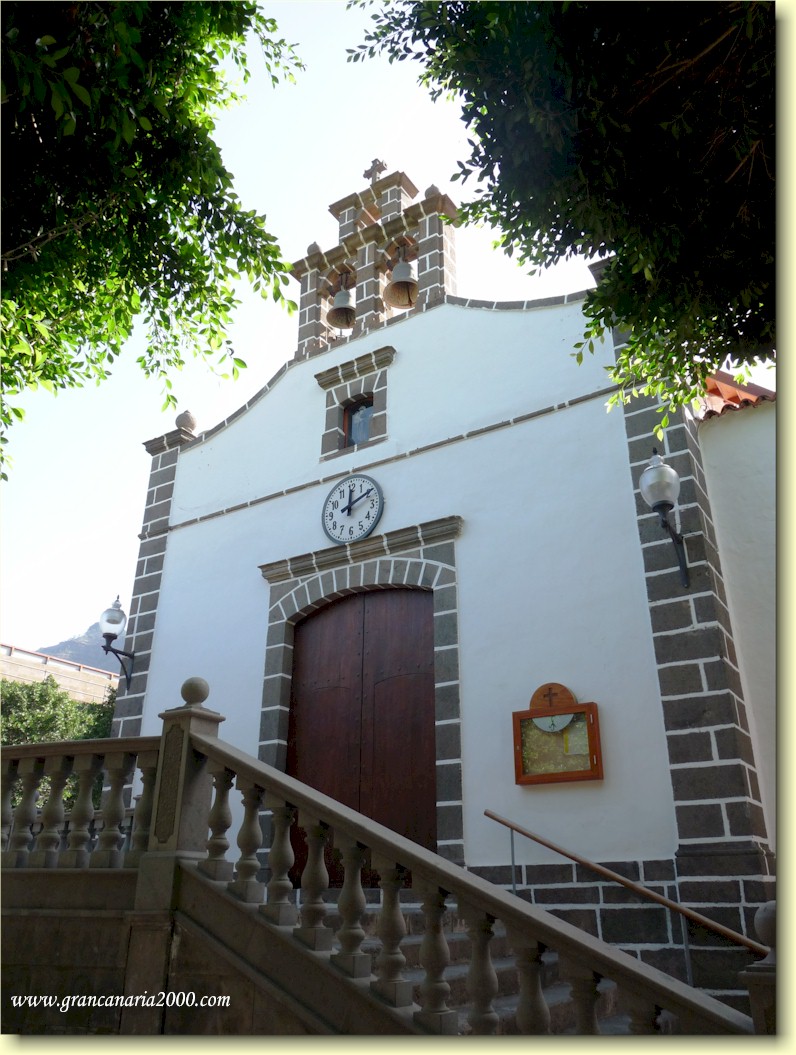Iglesia de San Antonio de Padua - like nedenfor kommunehuset i Mogn