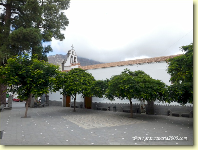 Plaza de Santiago Apostol - San Bartolome